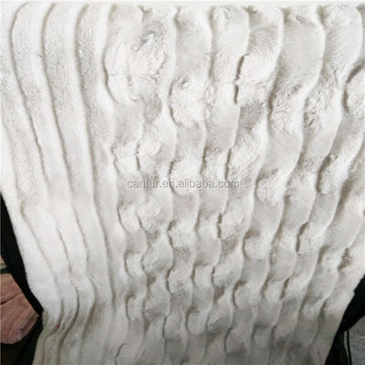 Densidad 250gm Densidad Tricote de gran peso tiras de corte de material de peluche PV para prendas de vestir