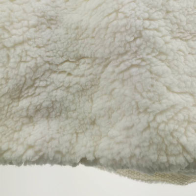 Tejido acogedor 100% de poliéster de piel de sherpa para revestimiento de chaqueta o prendas de vestir para bebés Muestras gratuitas