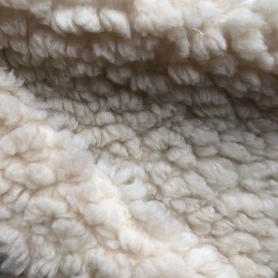 Tejido de poliéster 100% Tricotado 320gm 58/60 "Ancho Seco rápido para tejido Sherpa