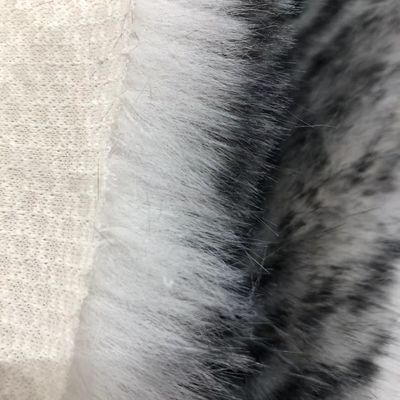 Material de fachada 100% poliéster Tejidos de piel falsa para prendas de invierno en diversas densidades
