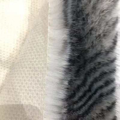 Material de fachada 100% poliéster Tejidos de piel falsa para prendas de invierno en diversas densidades
