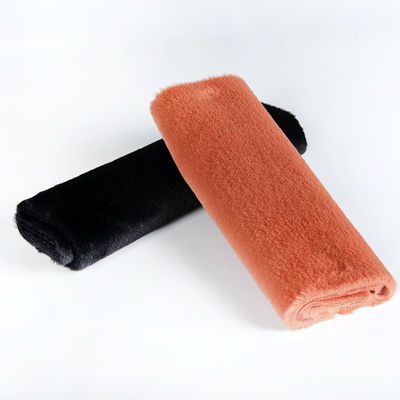 Descripción Tejido de piel de conejo falso tejido de peluche de peluche para prendas de vestir cualquier color