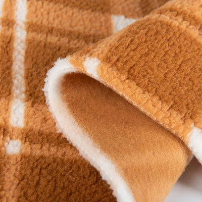 Impreso 100% de poliéster textil tela de lana de sherpa para prendas de vestir en el estilo TWILL