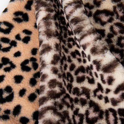 Tejido de piel de peluche cómodo 100% poliéster para prendas de vestir patrón personalizado