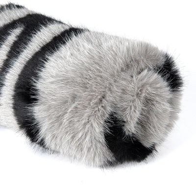 Peluche de peluche de tela de abrigo de mujer Larga piel clara Jacquard Falsa piel para contacto de densidad artificial
