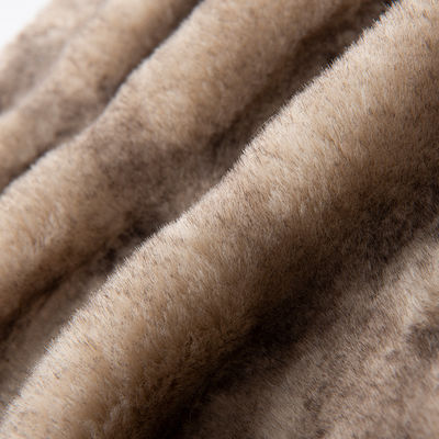 Tejido de piel de conejo secado rápidamente La elección perfecta para prendas de vestir textiles para el hogar de moda