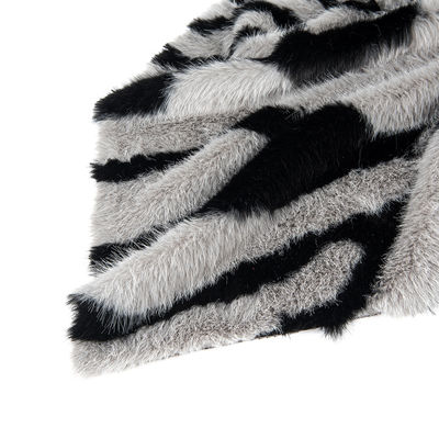 Vestidos de mujer de piel falsa de tela de pila larga con tiras de impresión y peluche en tejido de camisa