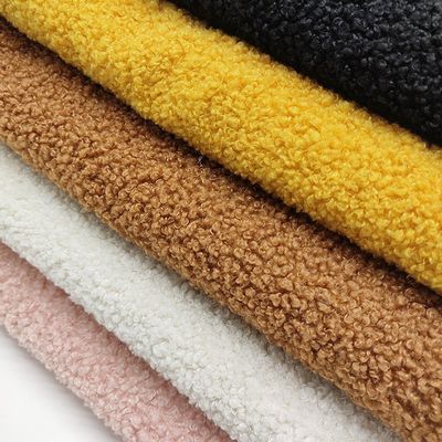 Tejido de piel de oso de peluche para abrigo de invierno ancho 58/60 "Cualquier color en PANTONE se puede suministrar