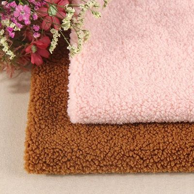 Tejido de terciopelo Teddy para el otoño y el invierno ropa de salón y almohada zapatos de algodón Tejido de peluche