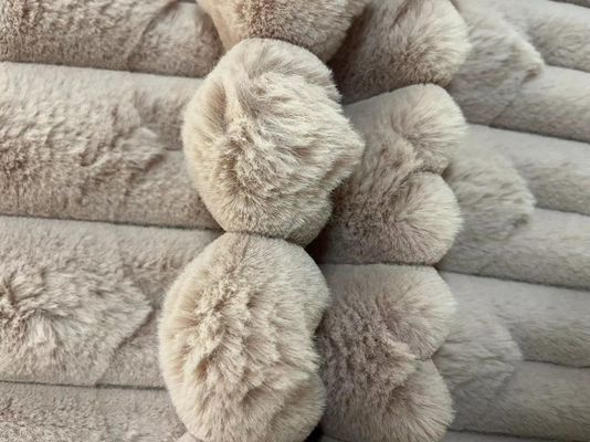 Tejido de piel falsa de pila corta suave y duradera para el hogar textil Técnicas de apoyo de punto