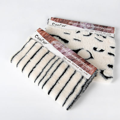 FDY Impresión para prendas de vestir Fabricación de 100 Polyester Sherpa Falsos Peludos Warp Tipo de Tejido Suede