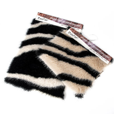 58/60" de ancho Jacquard Tejido de piel falsa artificial para abrigo 100% Acrílico Material delantero